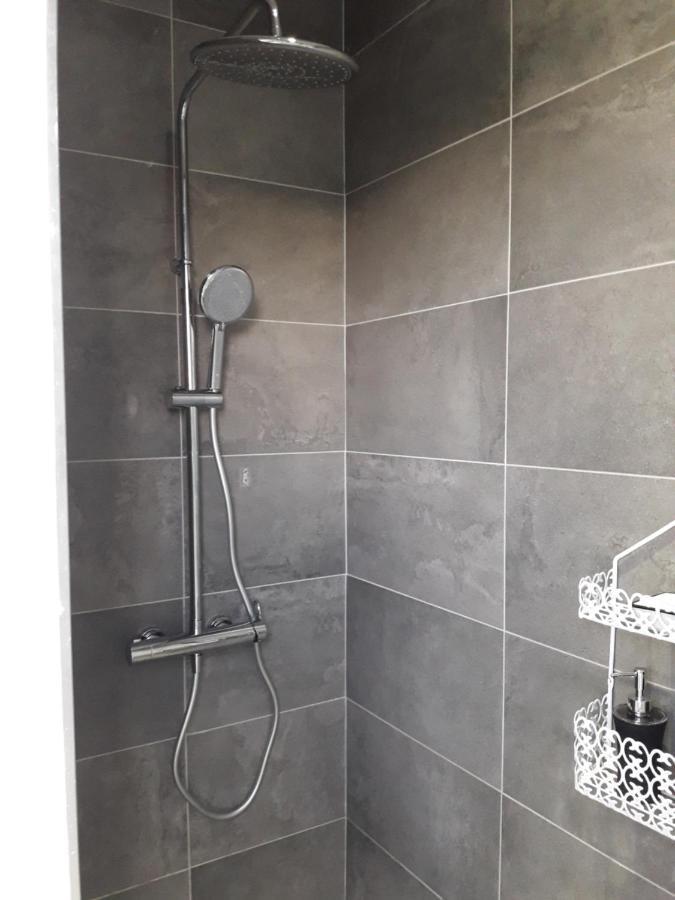 سانت بيير Maison Tonga Piscine /Jacuzzi Chambre De Luxe المظهر الخارجي الصورة